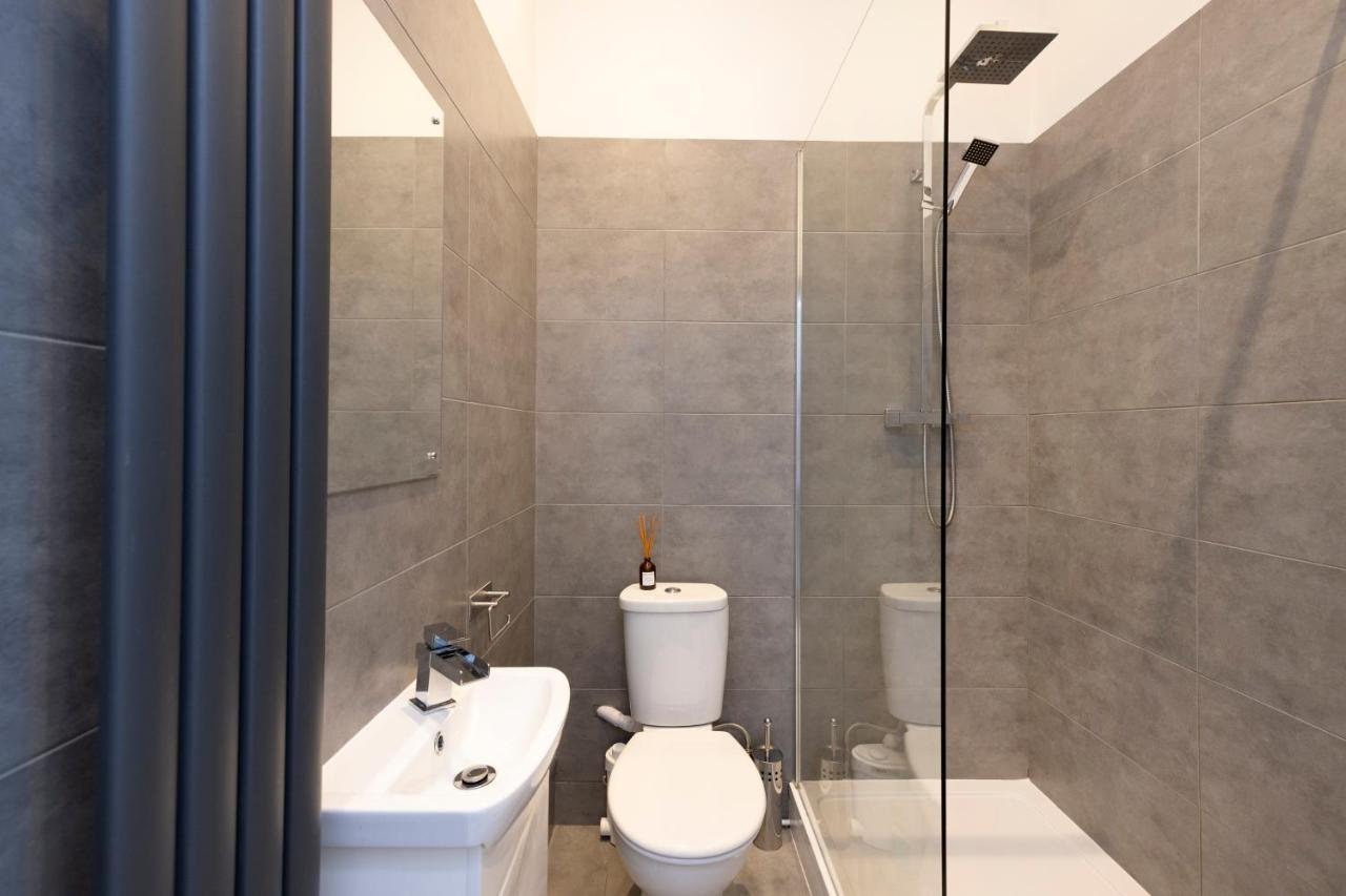 Altido Glamorous 2-Bed Flat Near Edinburgh Castle Exterior photo