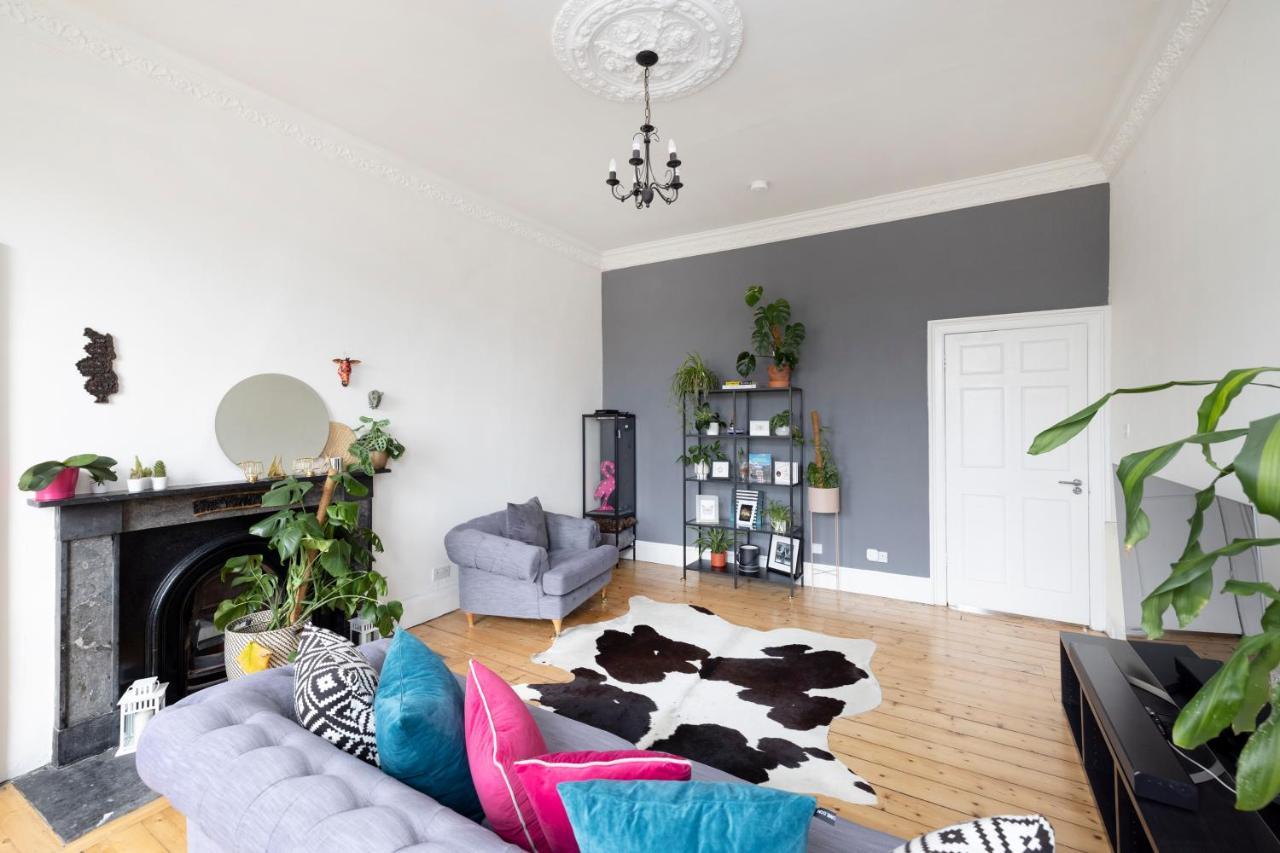 Altido Glamorous 2-Bed Flat Near Edinburgh Castle Exterior photo