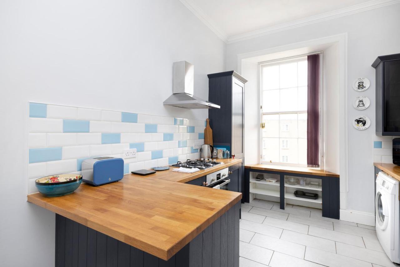 Altido Glamorous 2-Bed Flat Near Edinburgh Castle Exterior photo